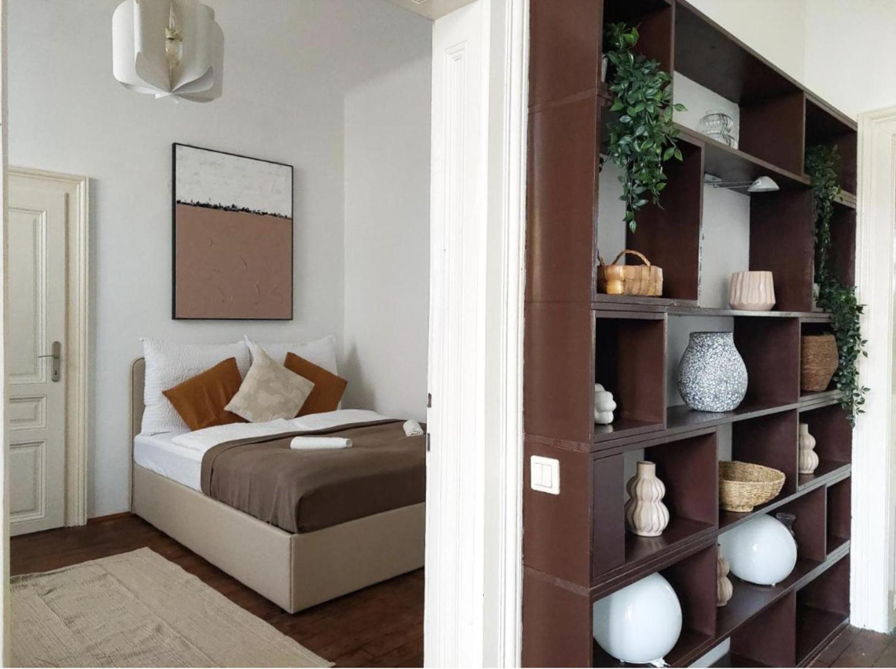Eden Garden With Terrace & Bbq Apartment